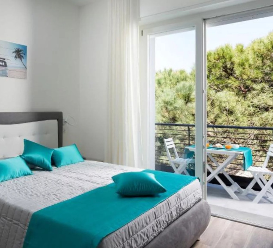 media.slide2_bilocaleconbalcone_appartamentilevelecervia