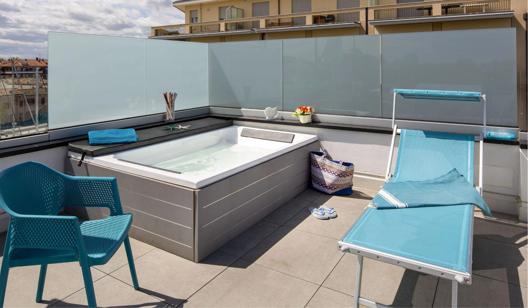 media.slide1_atticoluxury_appartamentilevelecervia