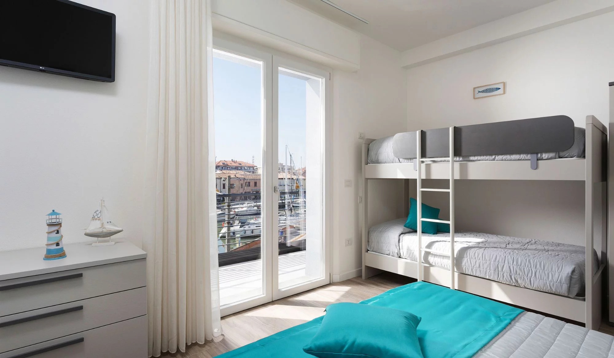 media.slide2_trilocaledeluxe_appartamentilevelecervia