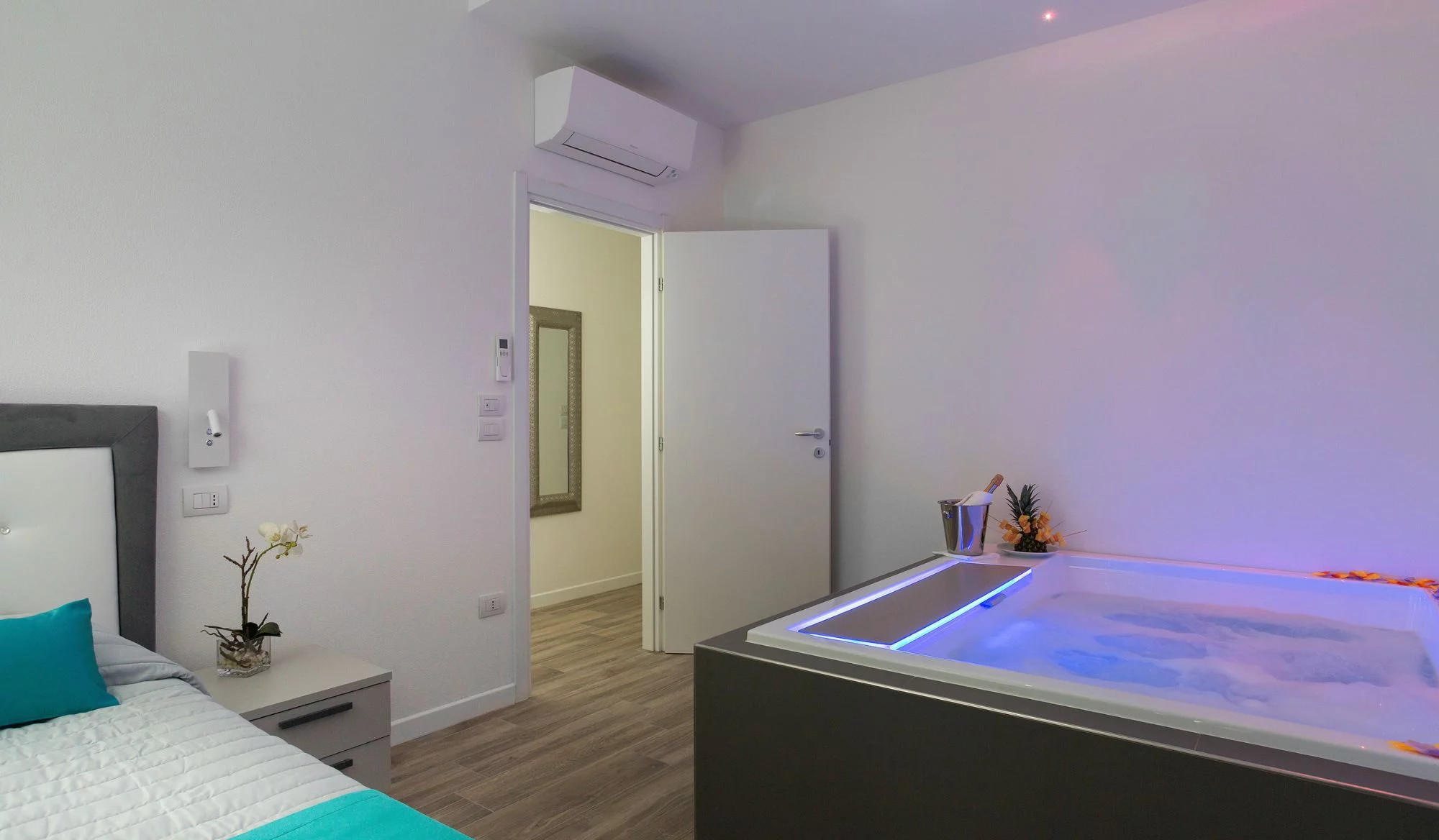 media.slide1_bilocaleconvasca_appartamentilevelecervia