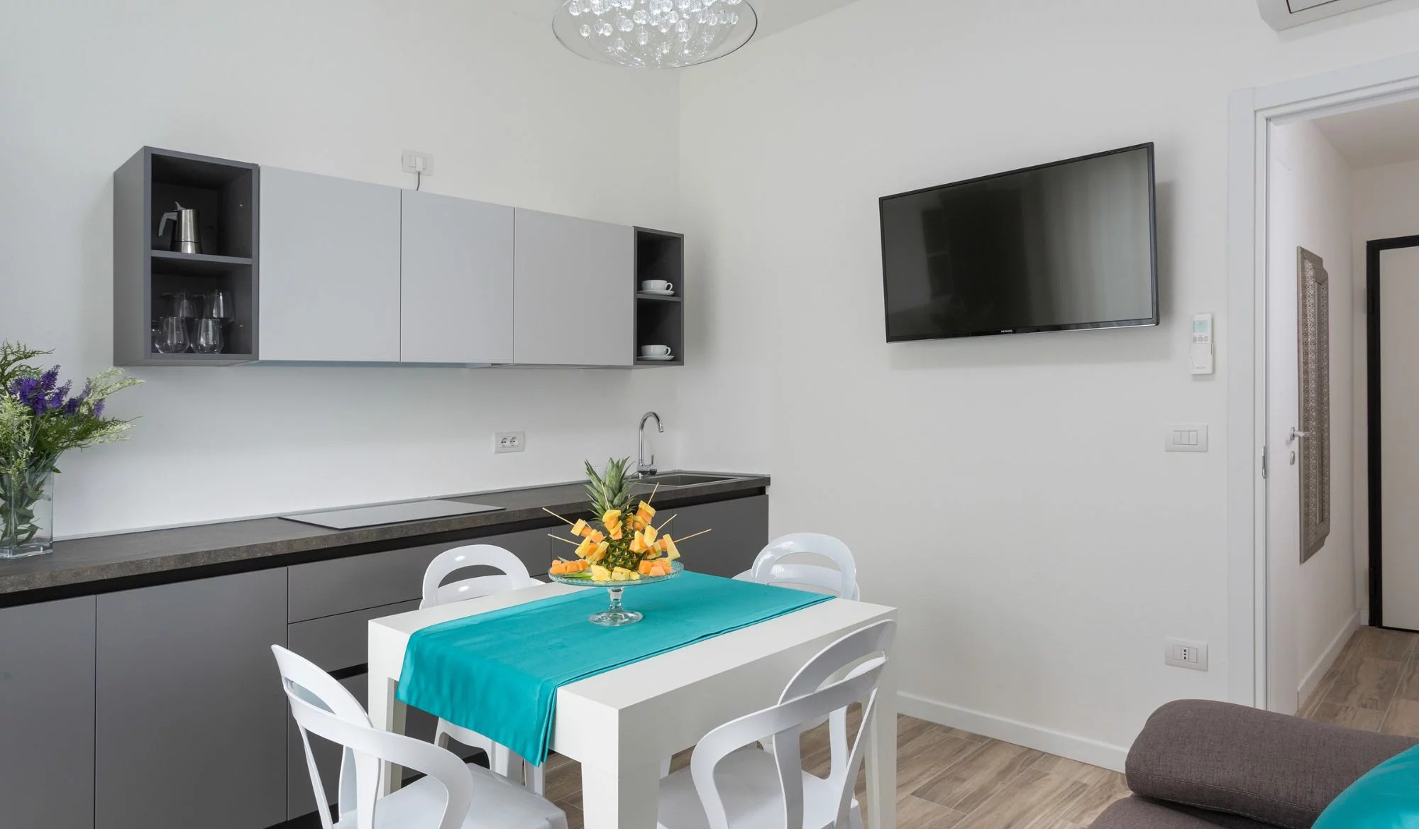 media.slide3_bilocaleconvasca_appartamentilevelecervia