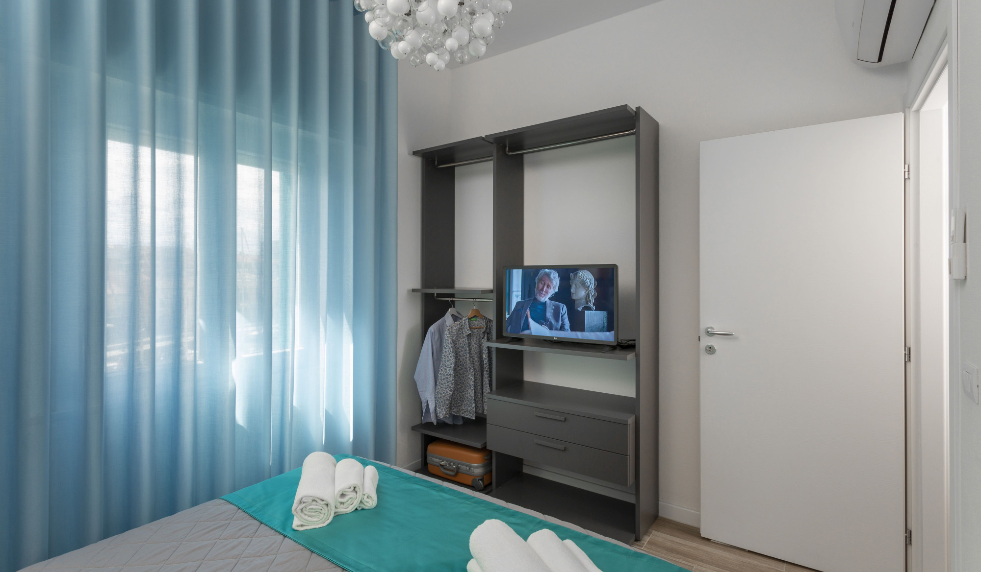 media._61A9674 TV-min